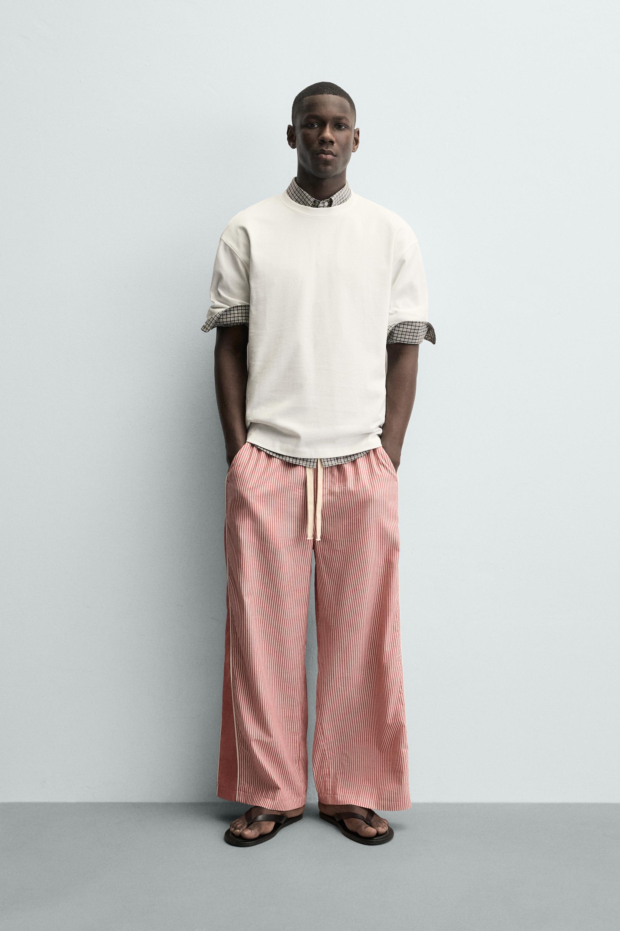 PANTALON À RAYURES ET BANDE EN CONTRASTE